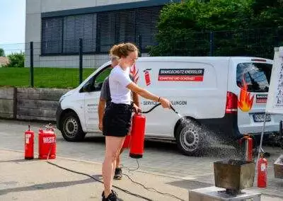 Gewerbeverein Owingen Feuerloeschuebung 2024KDS 7288 Verbessert RR