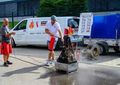 Gewerbeverein Owingen Feuerloeschuebung 2024KDS 7296 Verbessert RR