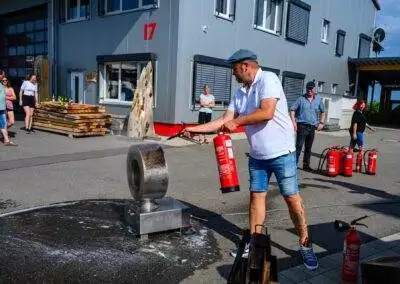 Gewerbeverein Owingen Feuerloeschuebung 2024KDS 7424 Verbessert RR