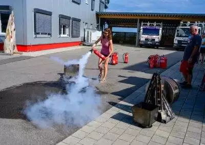 Gewerbeverein Owingen Feuerloeschuebung 2024KDS 7558 Verbessert RR